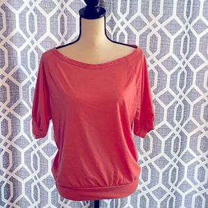 EUC Alloy Coral Colored Boat Neck Top. Small.